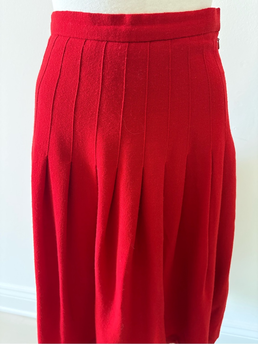 Vintage Kinloch Anderson 100% Wool Pleated Skirt GB 10 (Approx. US 6-XS-S)